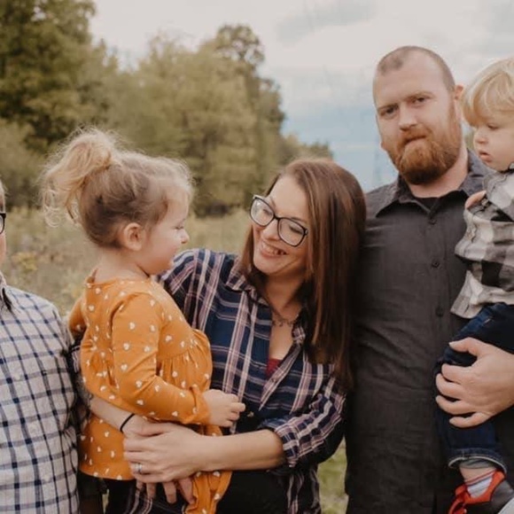 Meet your Posher, Michelle - Picture 3 of 5